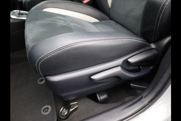 Toyota Yaris 1.5 Hybrid GR-Sport | Apple Carplay/ Android | LMV | Camera Prijs Rijklaar!!