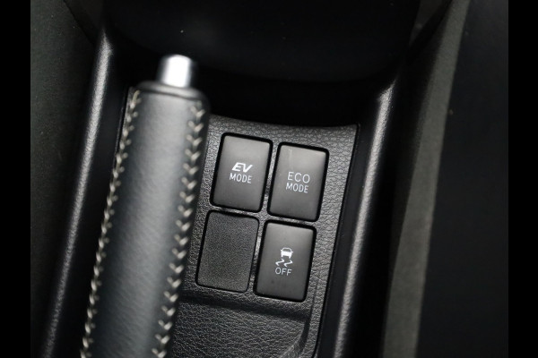 Toyota Yaris 1.5 Hybrid GR-Sport | Apple Carplay/ Android | LMV | Camera Prijs Rijklaar!!