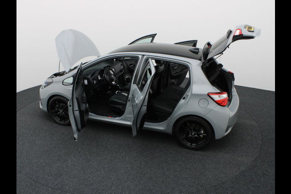 Toyota Yaris 1.5 Hybrid GR-Sport | Apple Carplay/ Android | LMV | Camera Prijs Rijklaar!!