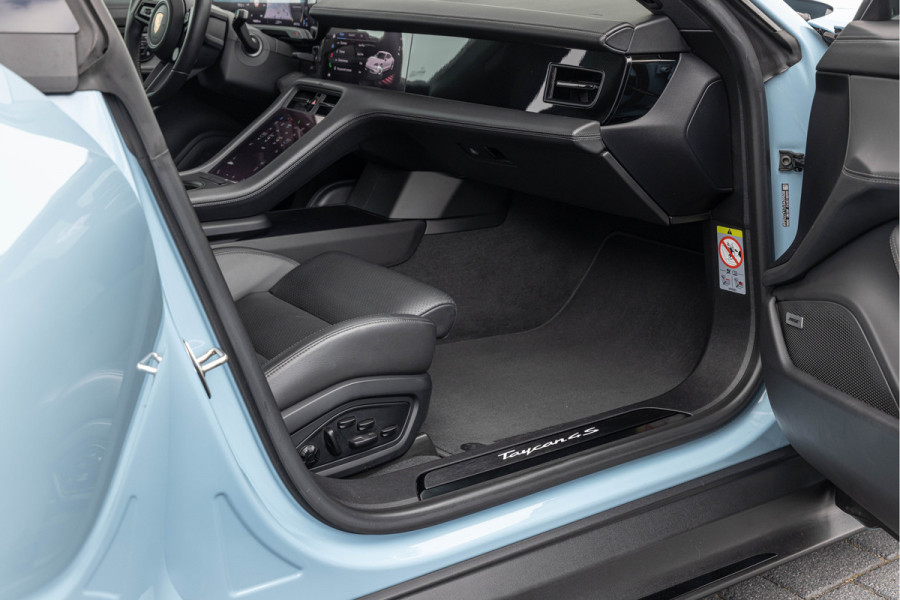 Porsche Taycan 4S Performance 84 kWh Pano Sport-Design 21'' Convaver ACC Bose