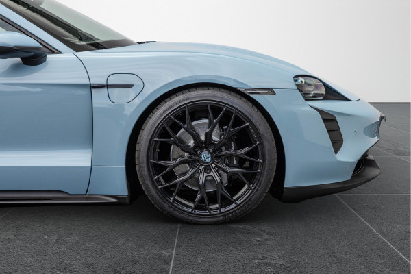 Porsche Taycan 4S Performance 84 kWh Pano Sport-Design 21'' Convaver ACC Bose
