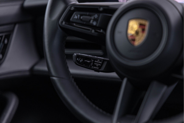 Porsche Taycan 4S Performance 84 kWh Pano Sport-Design 21'' Convaver ACC Bose