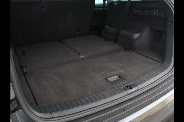 Škoda Kodiaq 1.5 TSI Limited Business Edition 7p. | Trekhaak | Pano.Dak | Camera | Sfeerverlichting | Stoelverwarming | LED | 7 Persoons
