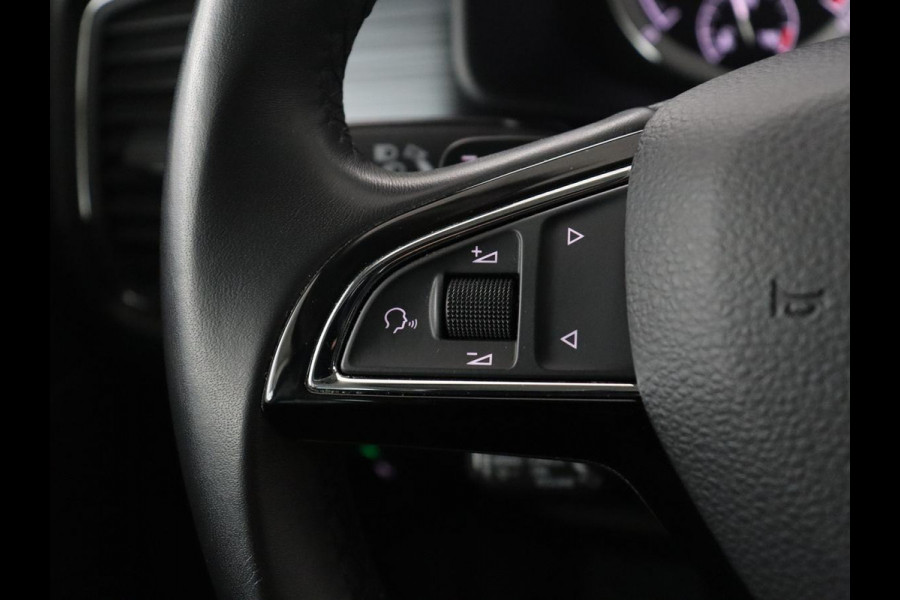 Škoda Kodiaq 1.5 TSI Limited Business Edition 7p. | Trekhaak | Pano.Dak | Camera | Sfeerverlichting | Stoelverwarming | LED | 7 Persoons