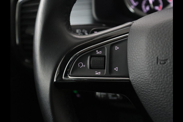 Škoda Kodiaq 1.5 TSI Limited Business Edition 7p. | Trekhaak | Pano.Dak | Camera | Sfeerverlichting | Stoelverwarming | LED | 7 Persoons