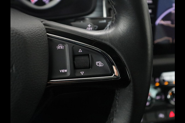Škoda Kodiaq 1.5 TSI Limited Business Edition 7p. | Trekhaak | Pano.Dak | Camera | Sfeerverlichting | Stoelverwarming | LED | 7 Persoons