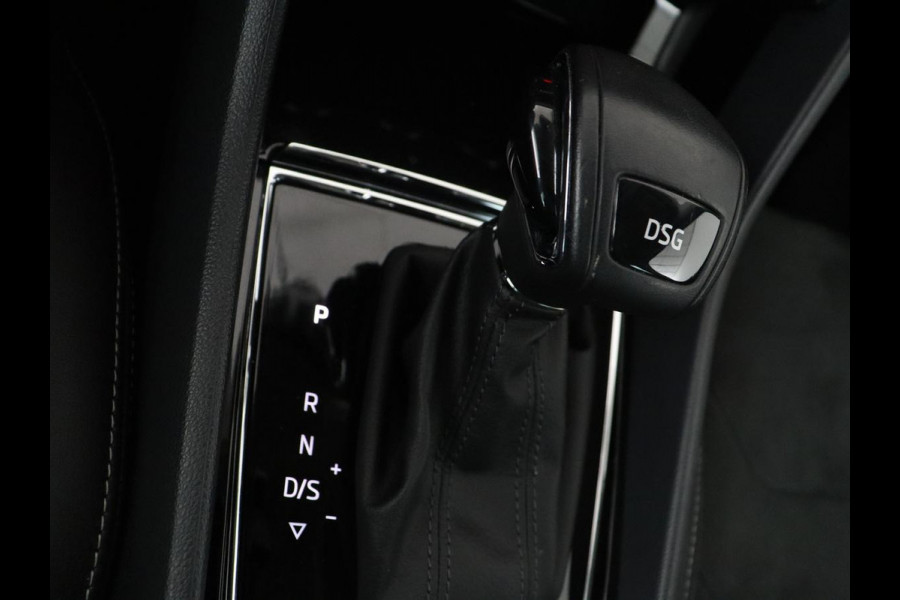 Škoda Kodiaq 1.5 TSI Limited Business Edition 7p. | Trekhaak | Pano.Dak | Camera | Sfeerverlichting | Stoelverwarming | LED | 7 Persoons
