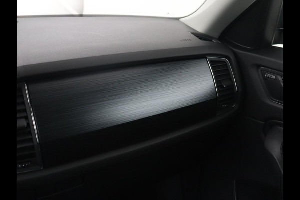 Škoda Kodiaq 1.5 TSI Limited Business Edition 7p. | Trekhaak | Pano.Dak | Camera | Sfeerverlichting | Stoelverwarming | LED | 7 Persoons