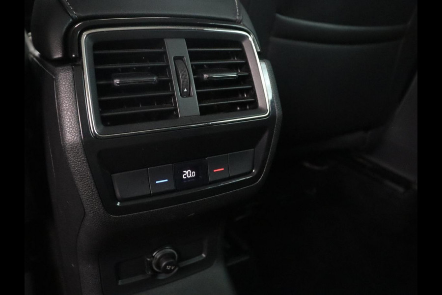 Škoda Kodiaq 1.5 TSI Limited Business Edition 7p. | Trekhaak | Pano.Dak | Camera | Sfeerverlichting | Stoelverwarming | LED | 7 Persoons