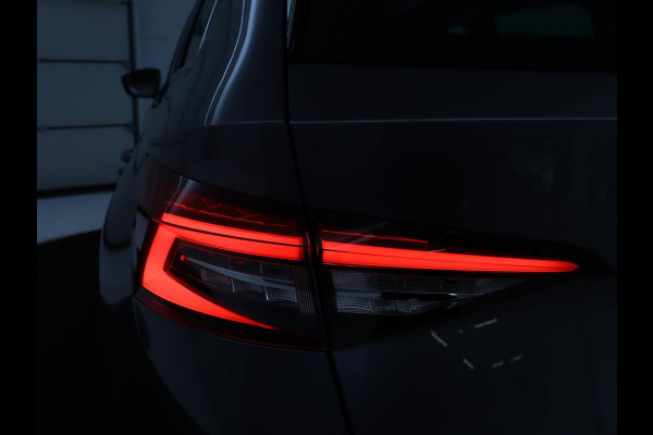 Škoda Kodiaq 1.5 TSI Limited Business Edition 7p. | Trekhaak | Pano.Dak | Camera | Sfeerverlichting | Stoelverwarming | LED | 7 Persoons