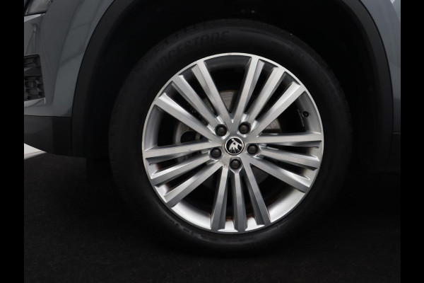 Škoda Kodiaq 1.5 TSI Limited Business Edition 7p. | Trekhaak | Pano.Dak | Camera | Sfeerverlichting | Stoelverwarming | LED | 7 Persoons