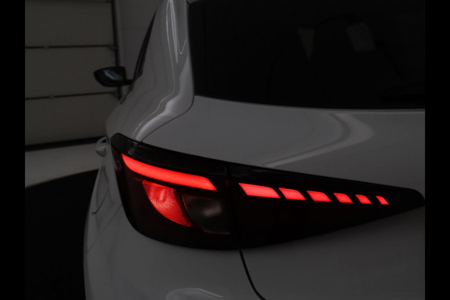 MG MG3 Hybrid+ 1.5 Hybrid+ Luxury | Navigatie | Stoelverwarming | Keyless Start | Stuurwielverwarming