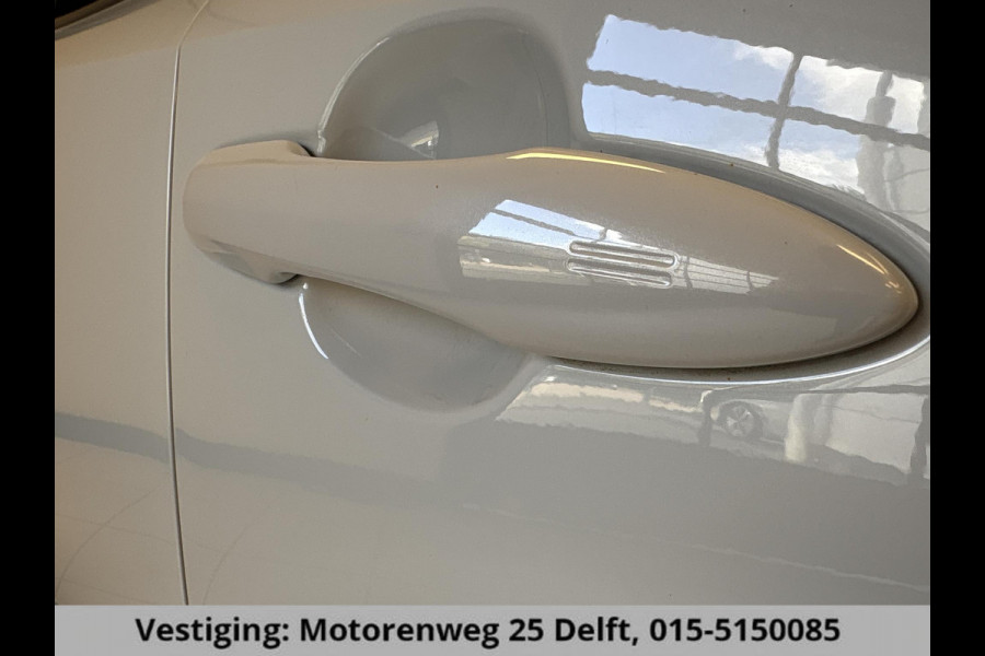 Toyota Corolla 1.8 HYBRID GR-SPORT BI-TONE AUTOMAAT GARANTIE 2031 CARPLAY NAVI.BI-TONE .PDC V+A .CLIMA.ADAPTIVE CRUISE