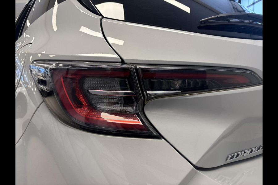 Toyota Corolla 1.8 HYBRID GR-SPORT BI-TONE AUTOMAAT GARANTIE 2031 CARPLAY NAVI.BI-TONE .PDC V+A .CLIMA.ADAPTIVE CRUISE