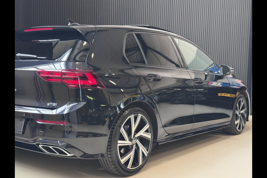 Volkswagen Golf 1.5 eTSI R-Line PANO | CAMERA | IQ LED | Blind Spot