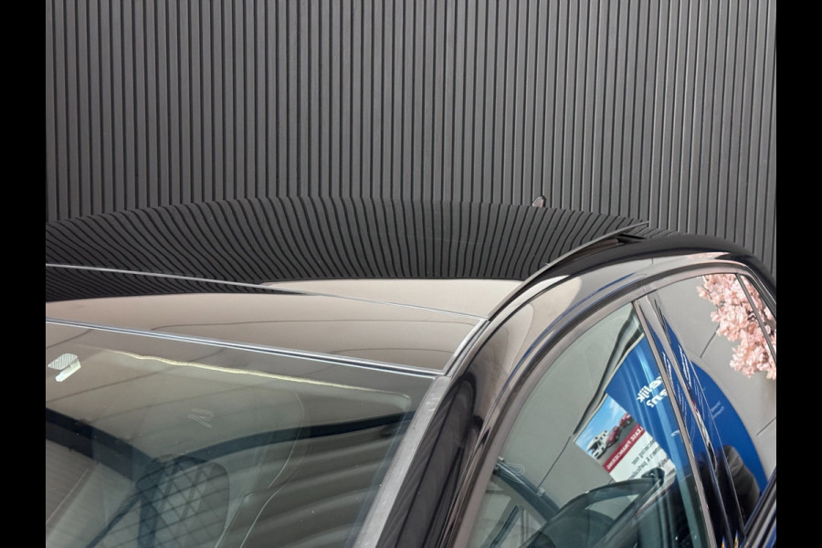 Volkswagen Golf 1.5 eTSI R-Line PANO | CAMERA | IQ LED | Blind Spot