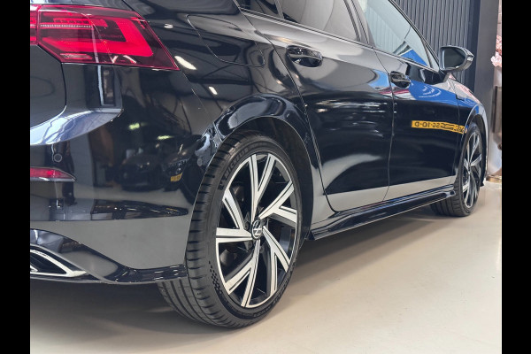 Volkswagen Golf 1.5 eTSI R-Line PANO | CAMERA | IQ LED | Blind Spot