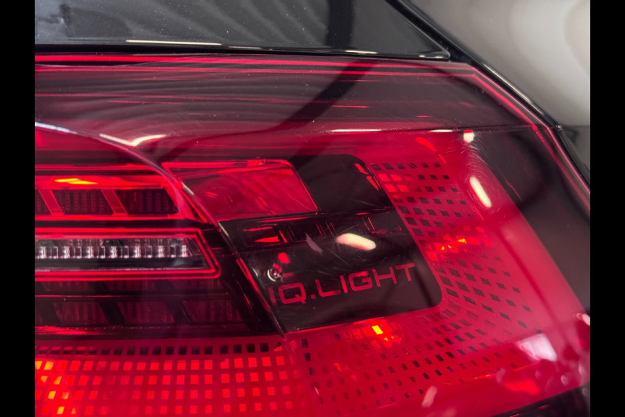 Volkswagen Golf 1.5 eTSI R-Line PANO | CAMERA | IQ LED | Blind Spot
