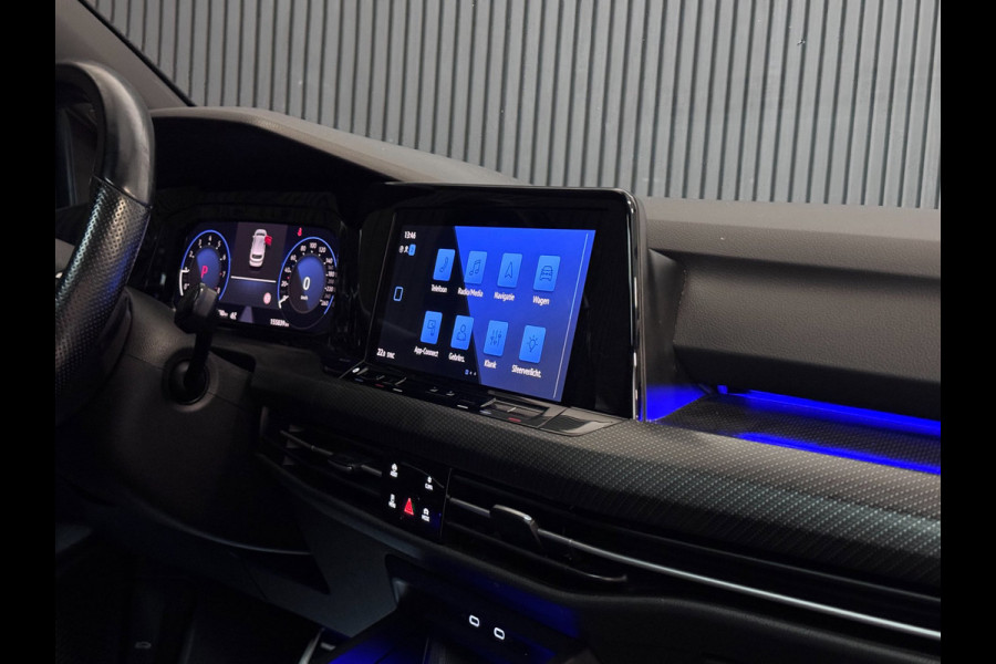 Volkswagen Golf 1.5 eTSI R-Line PANO | CAMERA | IQ LED | Blind Spot