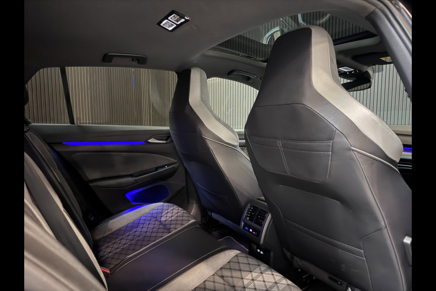 Volkswagen Golf 1.5 eTSI R-Line PANO | CAMERA | IQ LED | Blind Spot