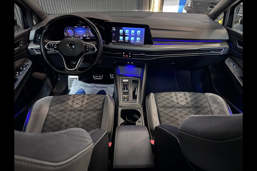 Volkswagen Golf 1.5 eTSI R-Line PANO | CAMERA | IQ LED | Blind Spot