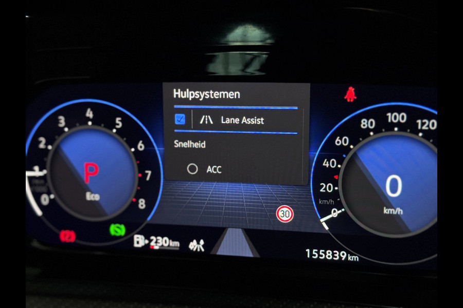 Volkswagen Golf 1.5 eTSI R-Line PANO | CAMERA | IQ LED | Blind Spot