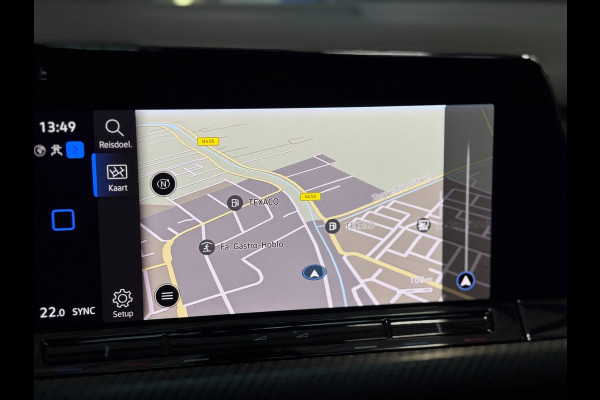 Volkswagen Golf 1.5 eTSI R-Line PANO | CAMERA | IQ LED | Blind Spot