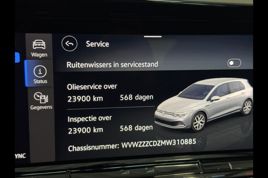 Volkswagen Golf 1.5 eTSI R-Line PANO | CAMERA | IQ LED | Blind Spot