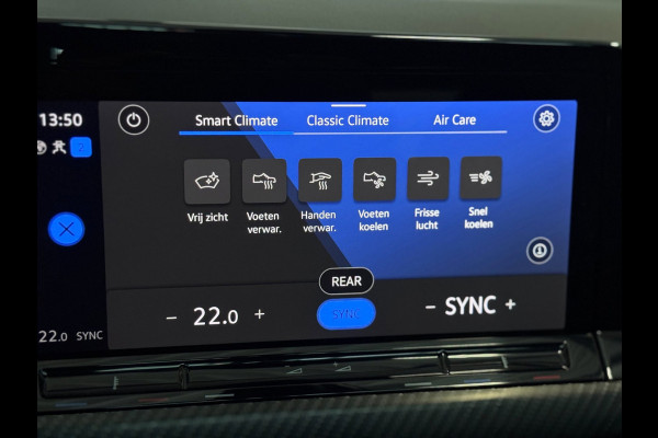 Volkswagen Golf 1.5 eTSI R-Line PANO | CAMERA | IQ LED | Blind Spot