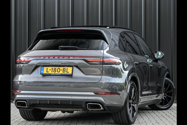 Porsche Cayenne 3.0 | Panoramadak | Achterasbesturing | Dealeronderhouden | 360 Camera | Luchtvering | Adaptive Cruise | Stoelverwarming V+A | Memory seat | Trekhaak |