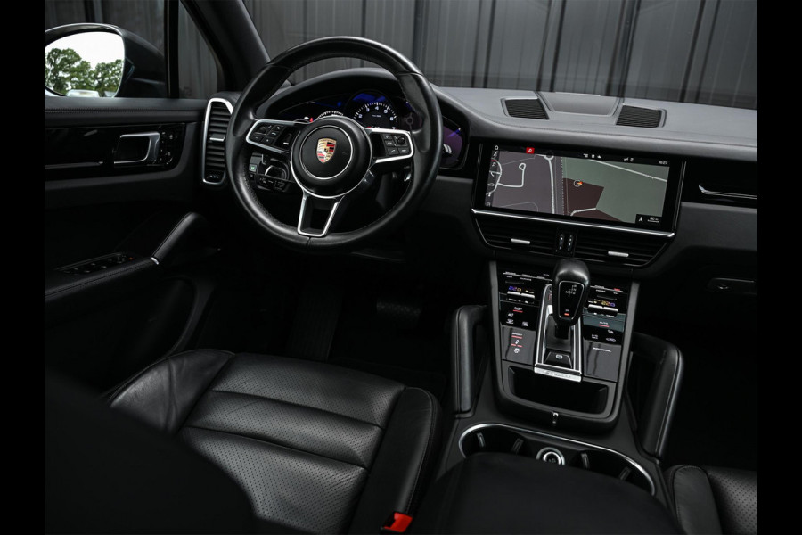 Porsche Cayenne 3.0 | Panoramadak | Achterasbesturing | Dealeronderhouden | 360 Camera | Luchtvering | Adaptive Cruise | Stoelverwarming V+A | Memory seat | Trekhaak |