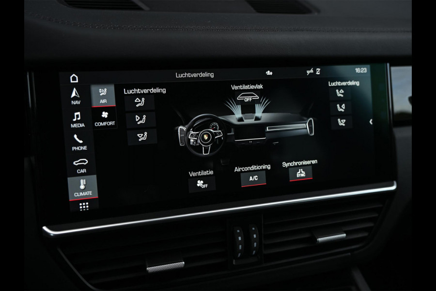 Porsche Cayenne 3.0 | Panoramadak | Achterasbesturing | Dealeronderhouden | 360 Camera | Luchtvering | Adaptive Cruise | Stoelverwarming V+A | Memory seat | Trekhaak |