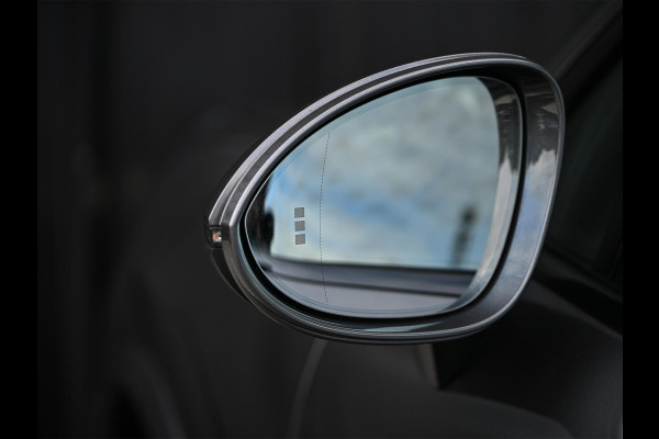 Porsche Cayenne 3.0 | Panoramadak | Achterasbesturing | Dealeronderhouden | 360 Camera | Luchtvering | Adaptive Cruise | Stoelverwarming V+A | Memory seat | Trekhaak |