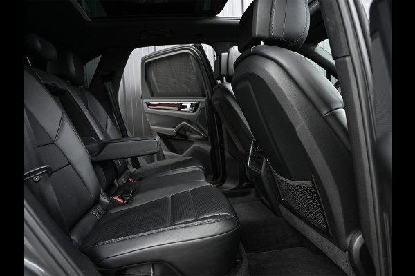 Porsche Cayenne 3.0 | Panoramadak | Achterasbesturing | Dealeronderhouden | 360 Camera | Luchtvering | Adaptive Cruise | Stoelverwarming V+A | Memory seat | Trekhaak |