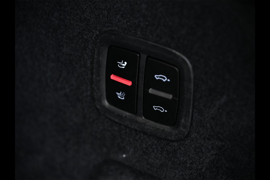 Porsche Cayenne 3.0 | Panoramadak | Achterasbesturing | Dealeronderhouden | 360 Camera | Luchtvering | Adaptive Cruise | Stoelverwarming V+A | Memory seat | Trekhaak |