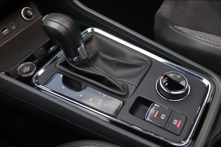 Seat Ateca 1.4 EcoTSI Xcellence / PANODAK / KEYLESS / ACC / CAMERA / STOELVERW