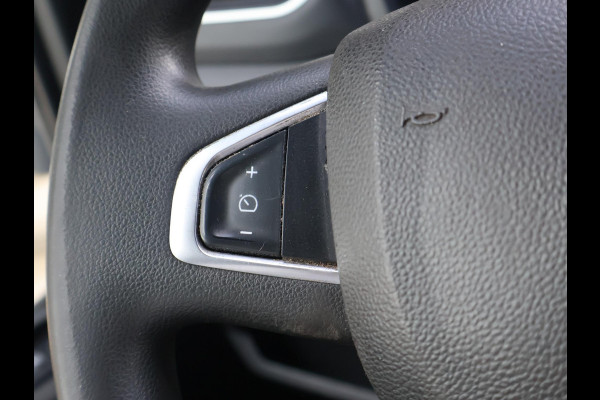 Renault Master T35 2.3 dCi 150 PK L2H2 WORK EDITION + CARPLAY | CAMERA | CRUISE CONTROL | DAB | AIRCO