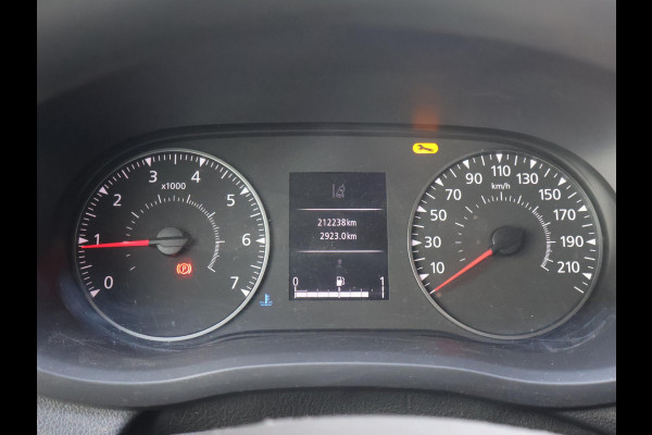 Renault Master T35 2.3 dCi 150 PK L2H2 WORK EDITION + CARPLAY | CAMERA | CRUISE CONTROL | DAB | AIRCO
