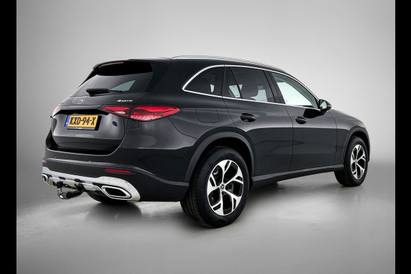 Mercedes-Benz GLC 300 e 4MATIC Plug-In Hybride Trekhaak | Panorama Schuif-Kanteldak | Parkeerpakket met achteruitcamera | Distronic | Ledkolampen | Advanced Soundsystem. Inclusief 24 maanden Mercedes-Benz Certified garantie voor Europa.