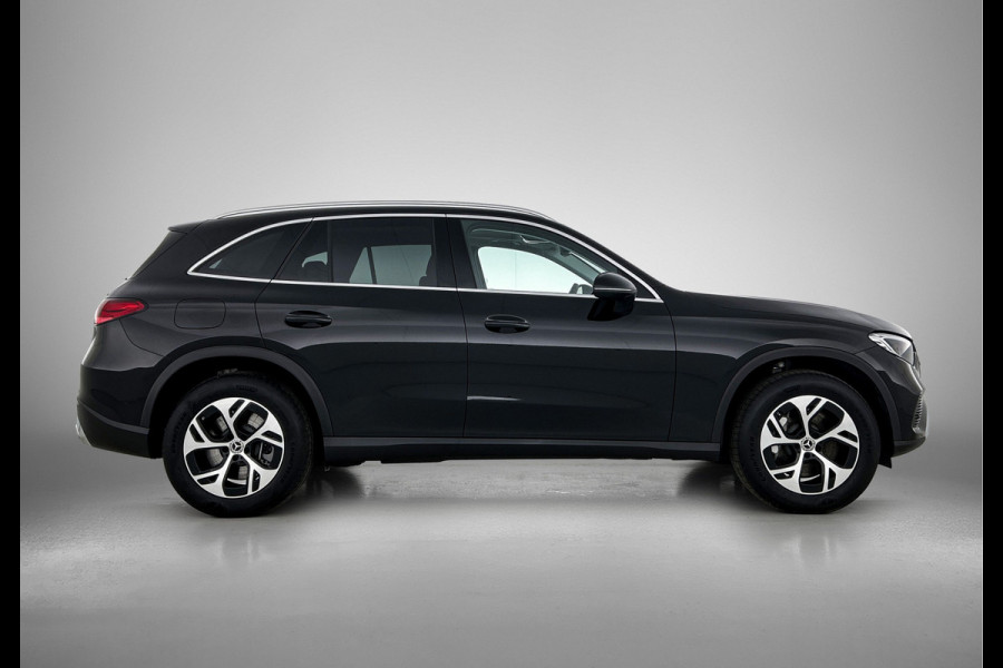 Mercedes-Benz GLC 300 e 4MATIC Plug-In Hybride Trekhaak | Panorama Schuif-Kanteldak | Parkeerpakket met achteruitcamera | Distronic | Ledkolampen | Advanced Soundsystem. Inclusief 24 maanden Mercedes-Benz Certified garantie voor Europa.