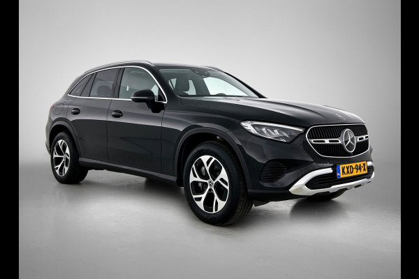 Mercedes-Benz GLC 300 e 4MATIC Plug-In Hybride Trekhaak | Panorama Schuif-Kanteldak | Parkeerpakket met achteruitcamera | Distronic | Ledkolampen | Advanced Soundsystem. Inclusief 24 maanden Mercedes-Benz Certified garantie voor Europa.
