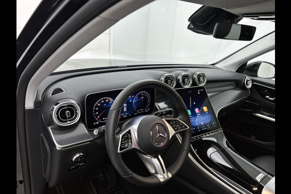 Mercedes-Benz GLC 300 e 4MATIC Plug-In Hybride Trekhaak | Panorama Schuif-Kanteldak | Parkeerpakket met achteruitcamera | Distronic | Ledkolampen | Advanced Soundsystem. Inclusief 24 maanden Mercedes-Benz Certified garantie voor Europa.