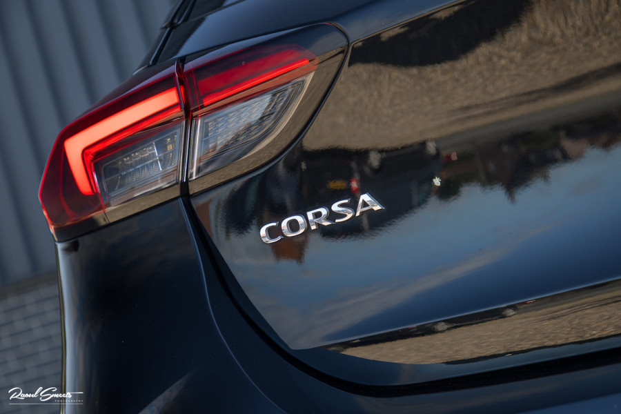 Opel Corsa 1.2 GS Line | Panoramadak | Blis | Keyless | Apple carplay | Metallic |