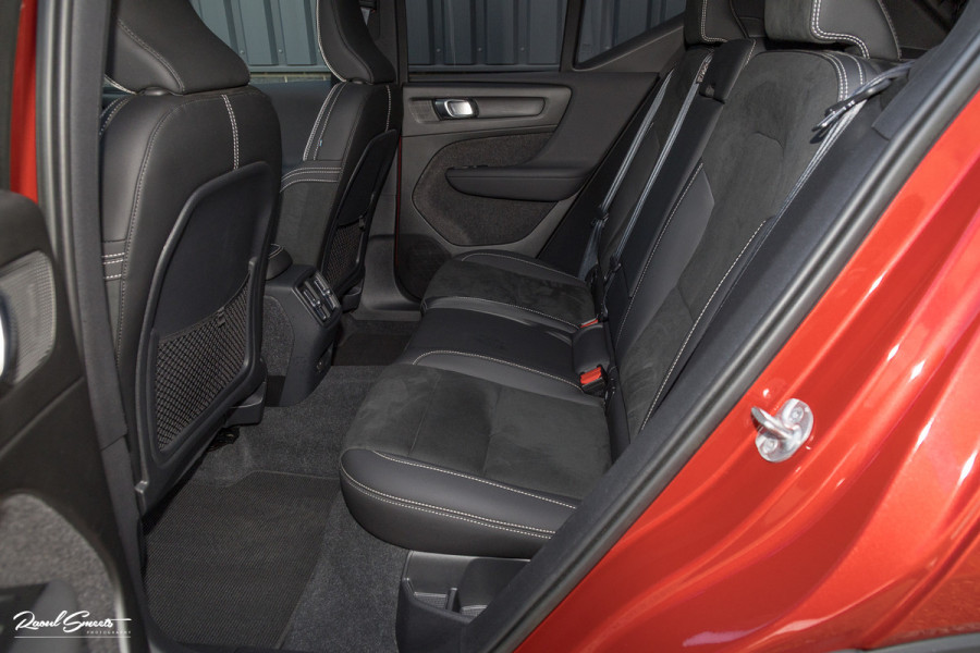 Volvo XC40 Recharge Twin Pro | Panoramadak | Adaptieve cruise | Memory | Harman Kardon | Blis |