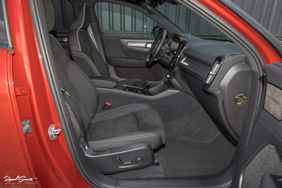 Volvo XC40 Recharge Twin Pro | Panoramadak | Adaptieve cruise | Memory | Harman Kardon | Blis |