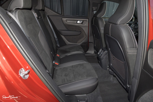 Volvo XC40 Recharge Twin Pro | Panoramadak | Adaptieve cruise | Memory | Harman Kardon | Blis |