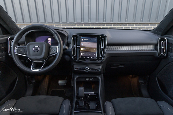 Volvo XC40 Recharge Twin Pro | Panoramadak | Adaptieve cruise | Memory | Harman Kardon | Blis |