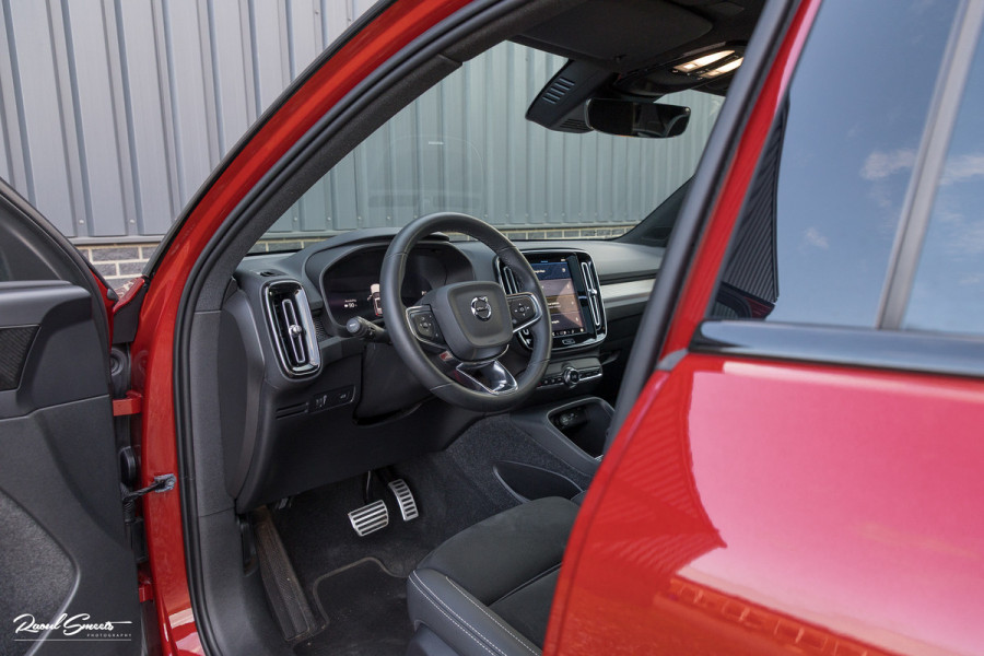 Volvo XC40 Recharge Twin Pro | Panoramadak | Adaptieve cruise | Memory | Harman Kardon | Blis |