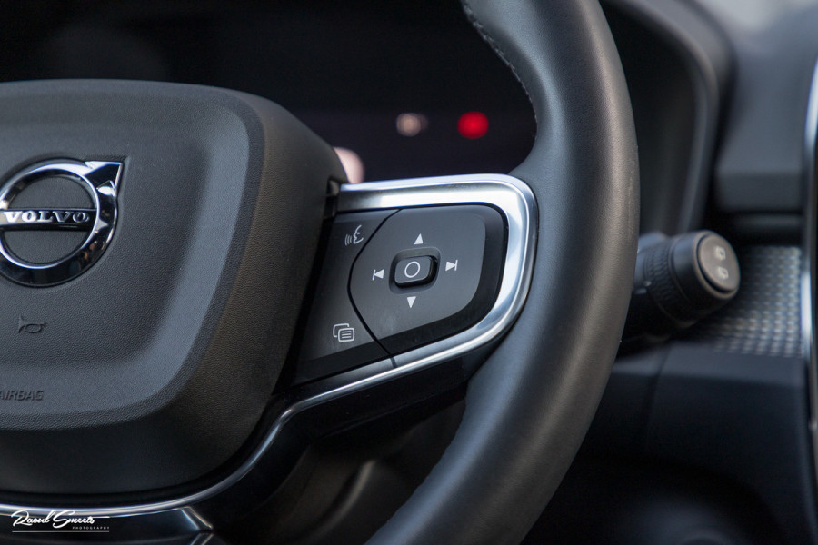 Volvo XC40 Recharge Twin Pro | Panoramadak | Adaptieve cruise | Memory | Harman Kardon | Blis |