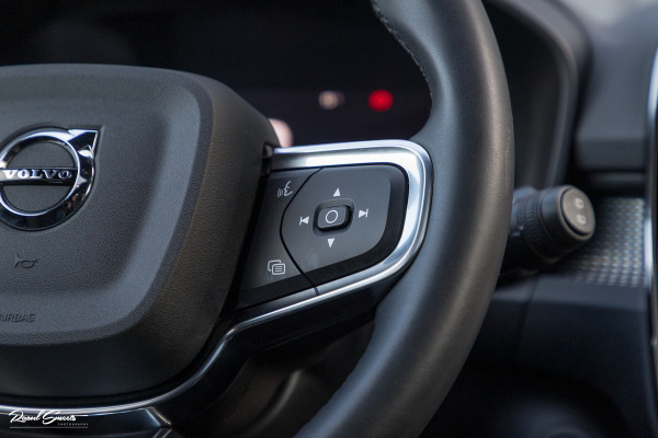 Volvo XC40 Recharge Twin Pro | Panoramadak | Adaptieve cruise | Memory | Harman Kardon | Blis |